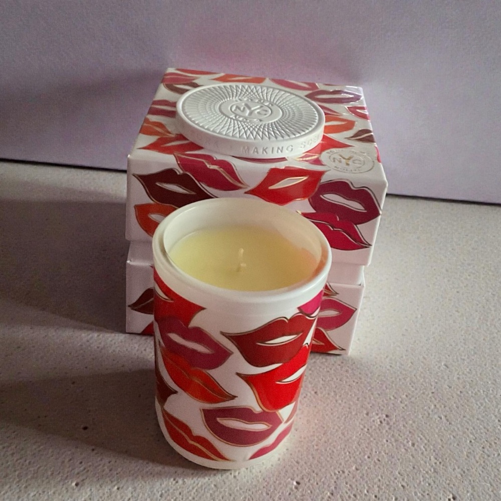 Bond No. 9 New York Nolita Scented Candle 6.4 Oz  💋 - Picture 2 of 6